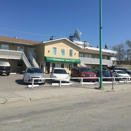ילונייף Northern Lites Motel מראה חיצוני תמונה