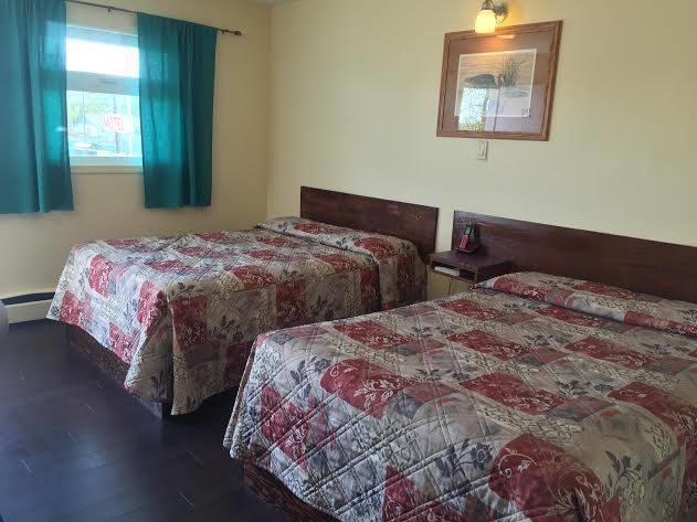 ילונייף Northern Lites Motel מראה חיצוני תמונה