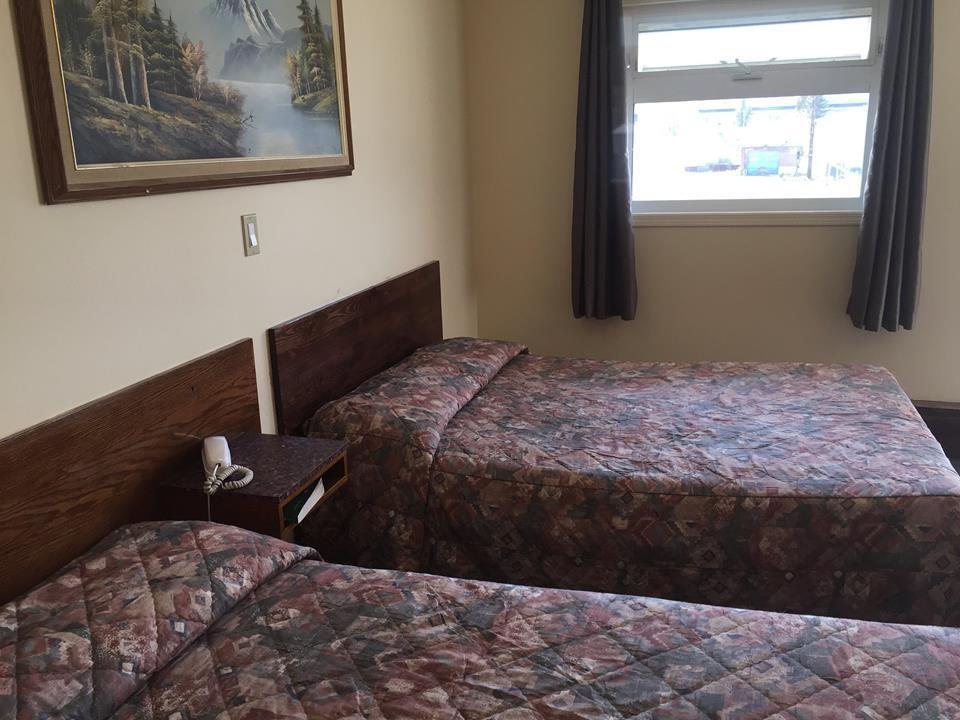 ילונייף Northern Lites Motel מראה חיצוני תמונה