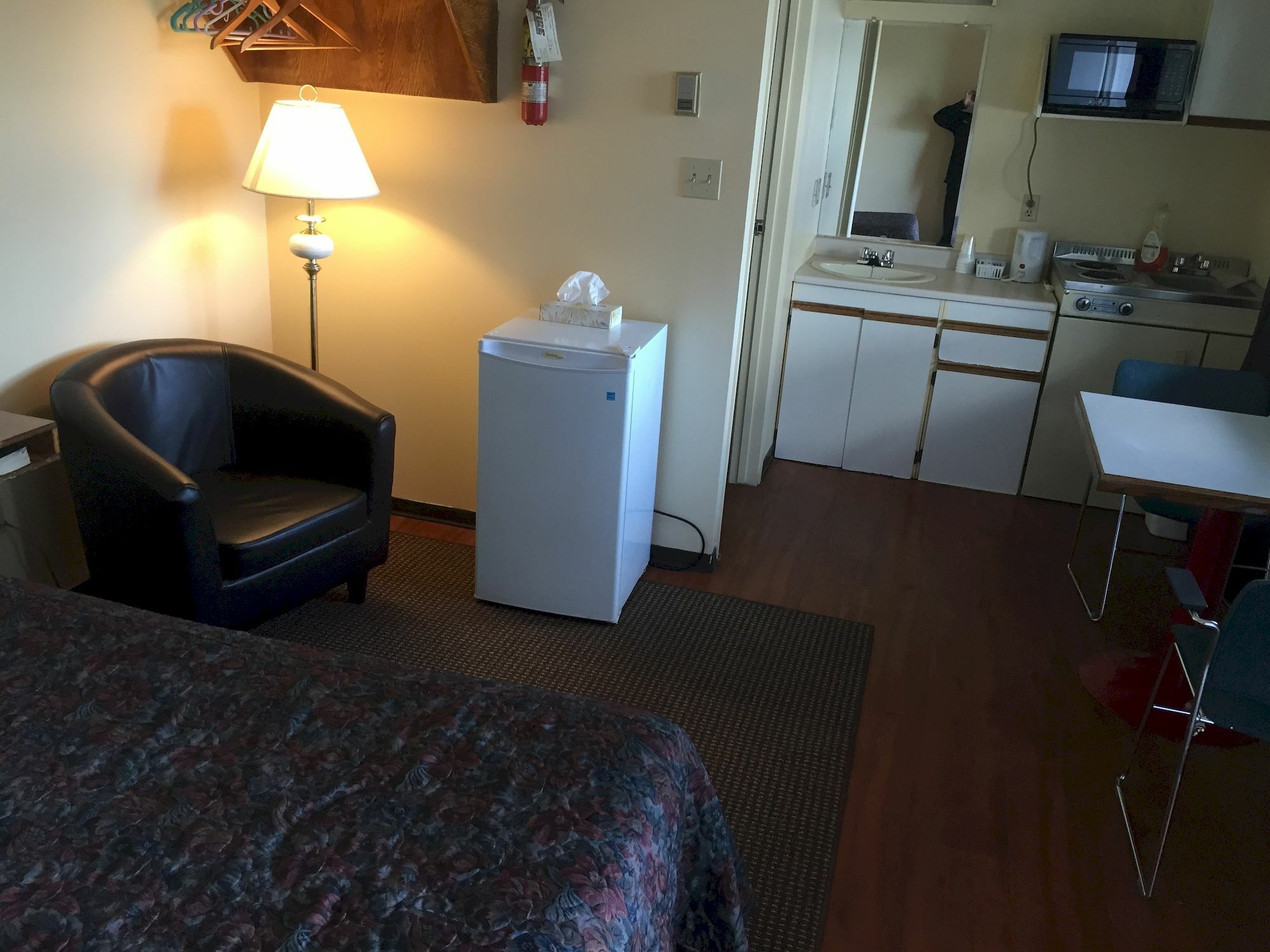 ילונייף Northern Lites Motel מראה חיצוני תמונה